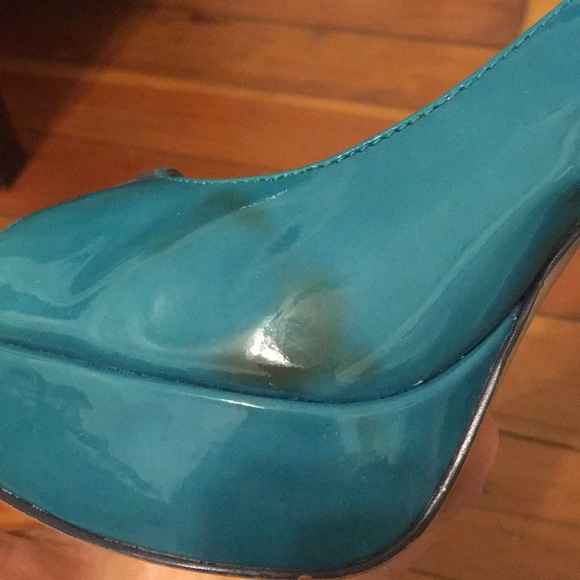 Vince Camuto heels - Picture 7 of 7